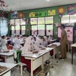 Pasca banjir, aktivitas Kegiatan Belajar Mengajar (KBM) di Kabupaten Bekasi kembali normal.